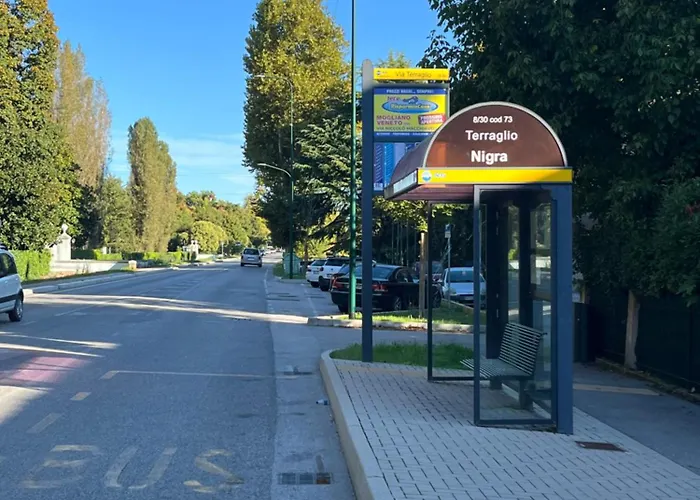 At Via Nigra Venezia 3 Bedrooms & Parking Free