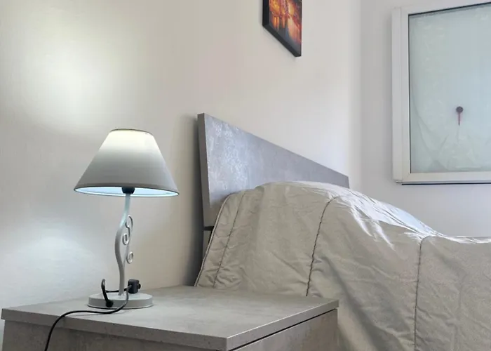 At Via Nigra Venezia 3 Bedrooms & Parking Free