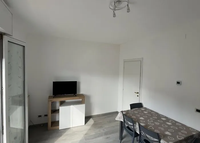 Apartment At Via Nigra Venezia 3 Bedrooms & Parking Free *