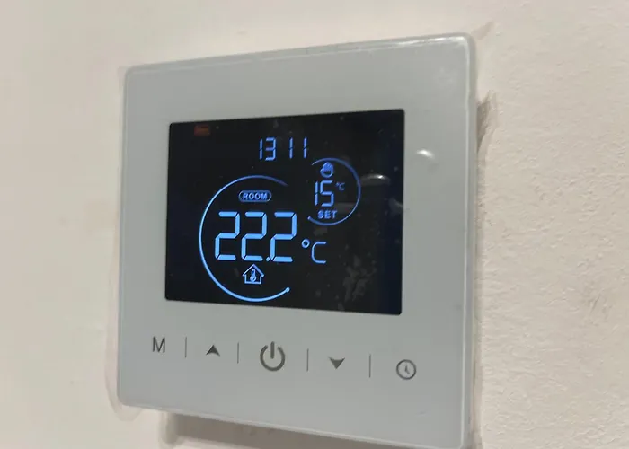 At Via Nigra Venezia 3 Bedrooms & Parking Free *