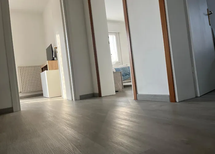 At Via Nigra Venezia 3 Bedrooms & Parking Free Mestre