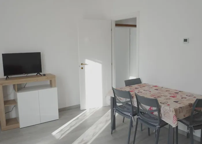 At Via Nigra Venezia 3 Bedrooms & Parking Free