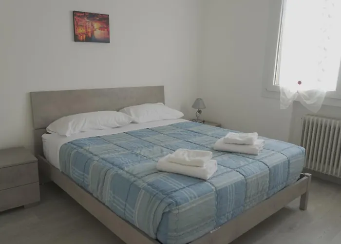 At Via Nigra Venezia 3 Bedrooms & Parking Free