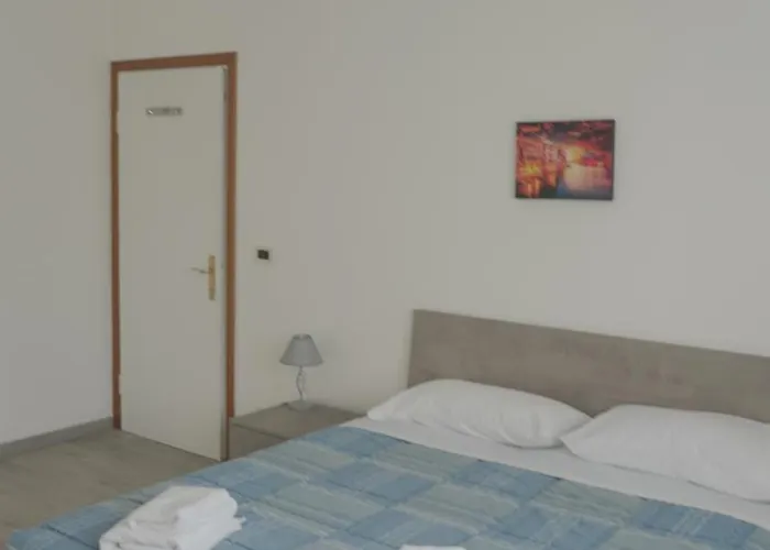 Apartment At Via Nigra Venezia 3 Bedrooms & Parking Free *